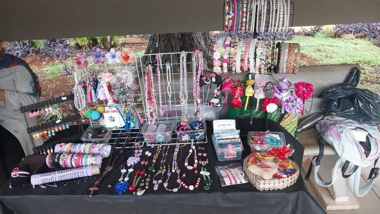 feira-de-artesanato-raizes-do-entorno-3.webp.webp