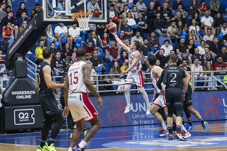 Franca-x-Brasilia-Basquete.jpg