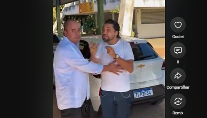 Video-tenso-Vereador-pega-porrada-ao-cobrar-ex-governador-de-Goias-696x399.jpg