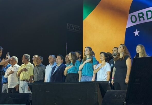 acabou-a-duvida-bia-kicis-ao-lado-de-valdemar-confirma-michelle-bolsonaro-ao-senado-pelo-df-3-1300x7.jpeg